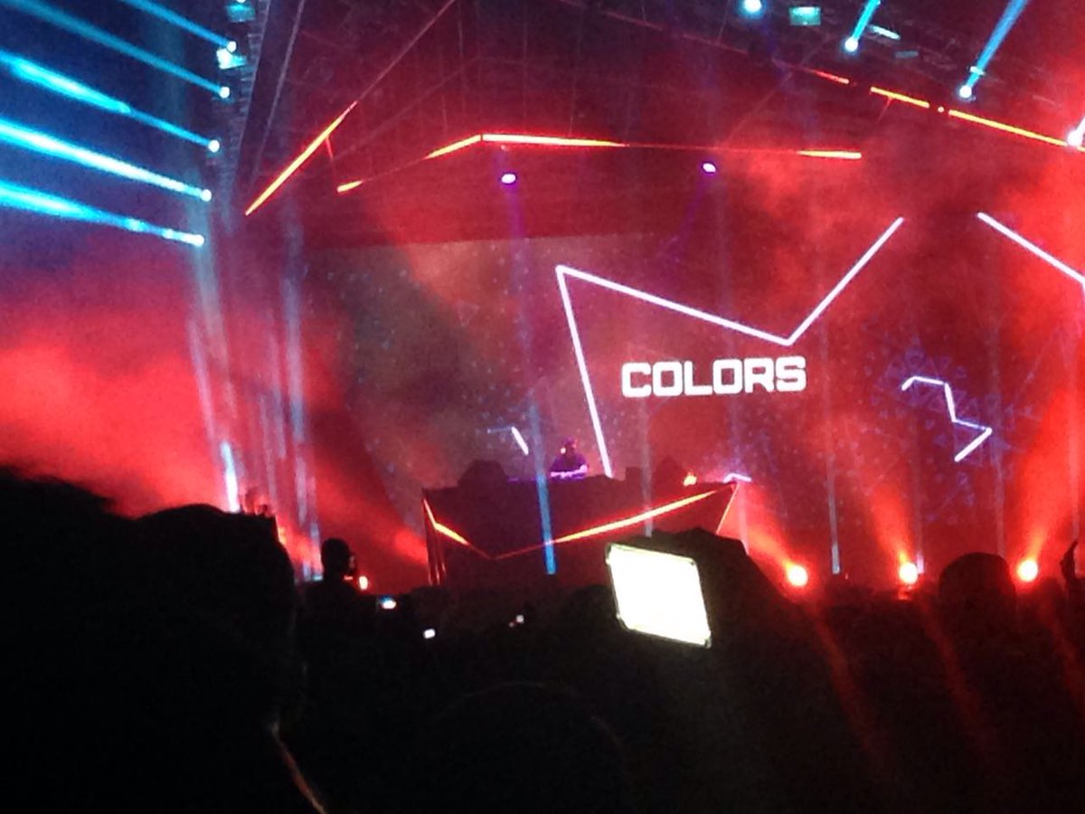 Colors &amp; If I Lose My Self sukses bikin penonton nyanyi bareng #IAmHardwellJKT <a href="/CDOnlineRadio/">cdonlineradio</a>