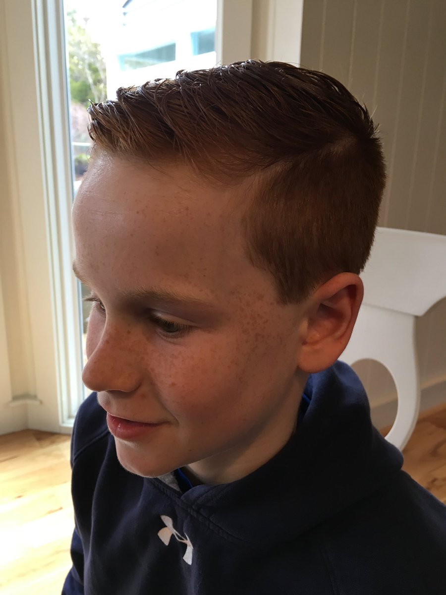 kbrankins12's tweet photo. @Edelman11   just got the"Edelman" cut.Hairdresser immediately knew what we meant. #OnlyInNewEngland https://t.co/EtcOB7MY2F