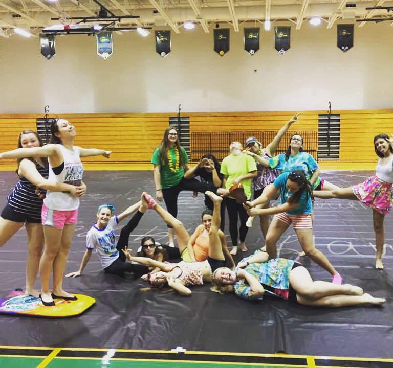 _Mckenna_Brooke's tweet photo. I love my team #DaytonaWeekend I'm ready for another great performance!!! https://t.co/SjukRT5Var