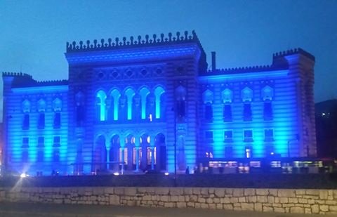 NerminTulic's tweet photo. @NerminTulic Vijećnica večeras! https://t.co/aGLiHE2eBk