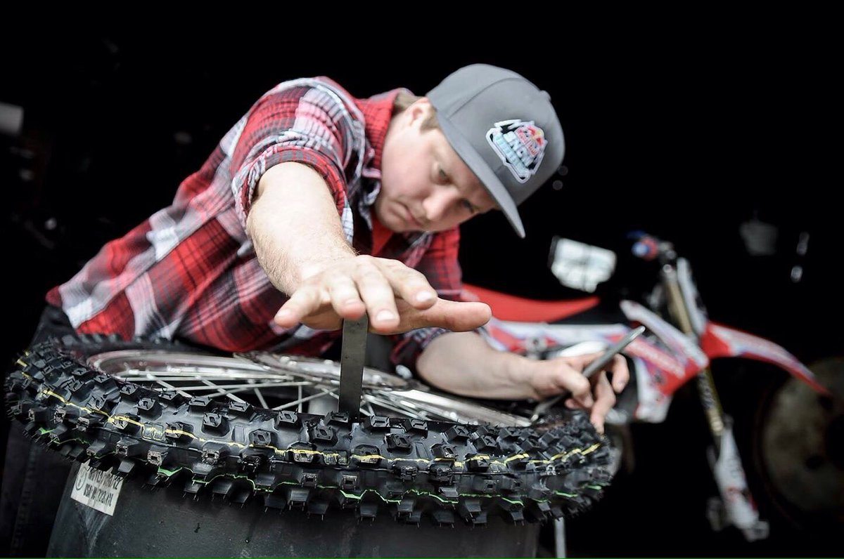 CWallemPhoto's tweet photo. The integration of work and play •• #motolife #lifestyle #newtires #honda https://t.co/xBrxjdQuaJ