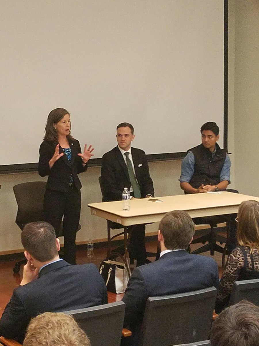ZachZugelder's tweet photo. I really enjoyed moderating the #ODPMainstreetPanel! We have some inspiring leaders all across Ohio! #CDOCon2016 https://t.co/Sxnchguz82