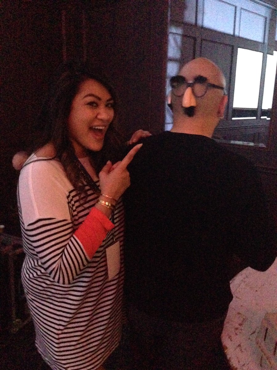 RosemaryReid's tweet photo. Front, back, SMOOCH! Love happens at the #browsersbash2016 @lisadelavega @garciamagic @theBrowsersDen https://t.co/0XbPX24DBx