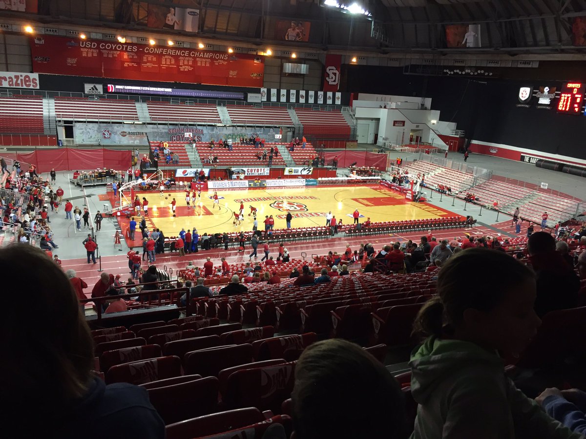 mike_krajewski's tweet image. Sitting next to Bob Uecker but we are HERE and excited! #GoYotes #OneFinalGame #WNIT