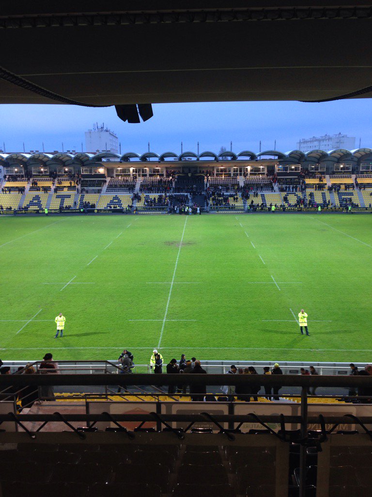 delphinedabin's tweet photo. Fin du match #ASRSFP et victoire du @ASRofficiel ! Félicitations ! On va quand même faire la fête ce soir !!! https://t.co/sdtOJ8MCNi