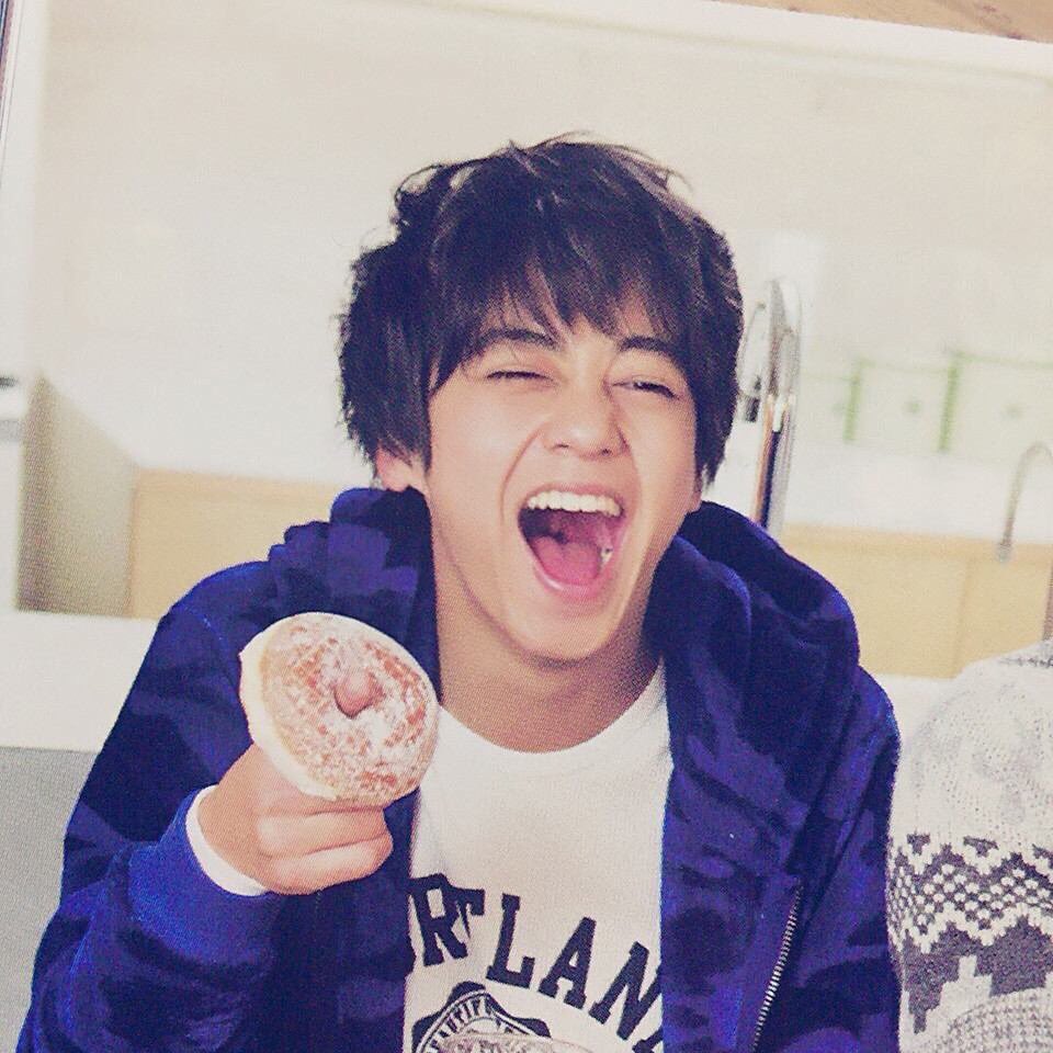 kinkan_jo's tweet photo. かいちゃんお誕生日おめでとう🎊
かいちゃんにとって幸せな1年になりますように╰(*´︶`*)╯ https://t.co/T0YxzUKcQ9