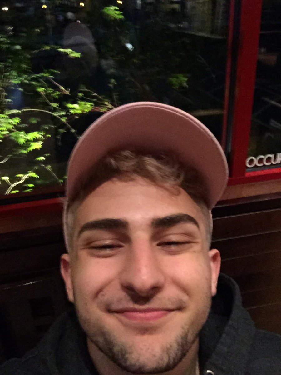happyissapics tweet picture