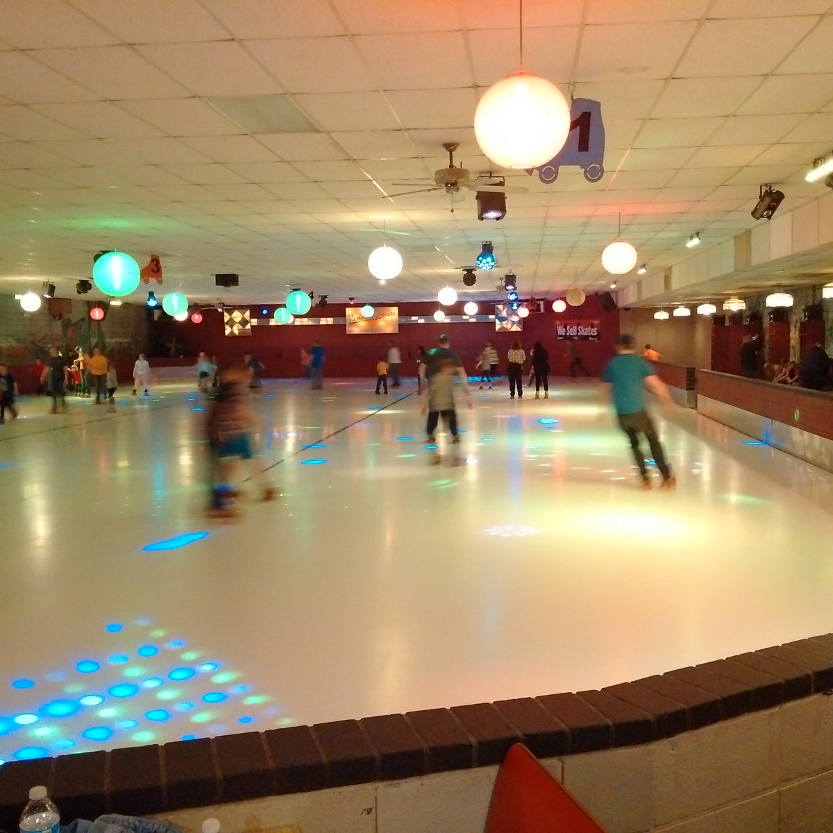 Anderson4Raypec's tweet image. Had a great time meeting teachers, parents and all the kiddos at the Peculiar PTA fundraiser.  #Leo4raypec