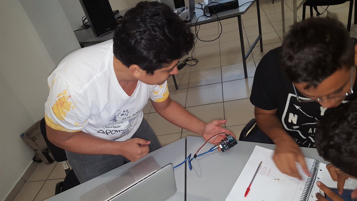 gecoffey's tweet image. #ArduinoD16 #GenuinoD2016 #arduinohonduras #genuinodayhn  Amazing, increíble visiten / visit arduino.hn