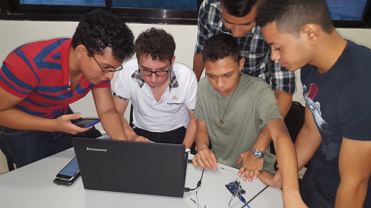 gecoffey's tweet image. #ArduinoD16 #GenuinoD2016 #arduinohonduras #genuinodayhn  Amazing, increíble visiten / visit arduino.hn
