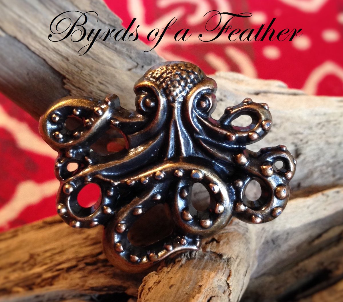 LittleRedByrdee's tweet photo. Pirate Jewelry?! Arr-justable #Steampunk #Kraken button rings! ONLY $4! @TEMPTTeam @Etsy 

https://t.co/C8UXzqsgBA https://t.co/lwC4nPCzAf