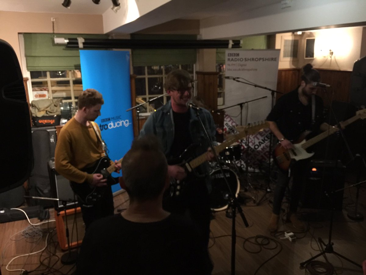 BBCIntroShrop's tweet photo. BLOOMIN' BRILLIANT! @Vivalanzaband live on @BBCShropshire for @TheBusk https://t.co/71lt9zToYH