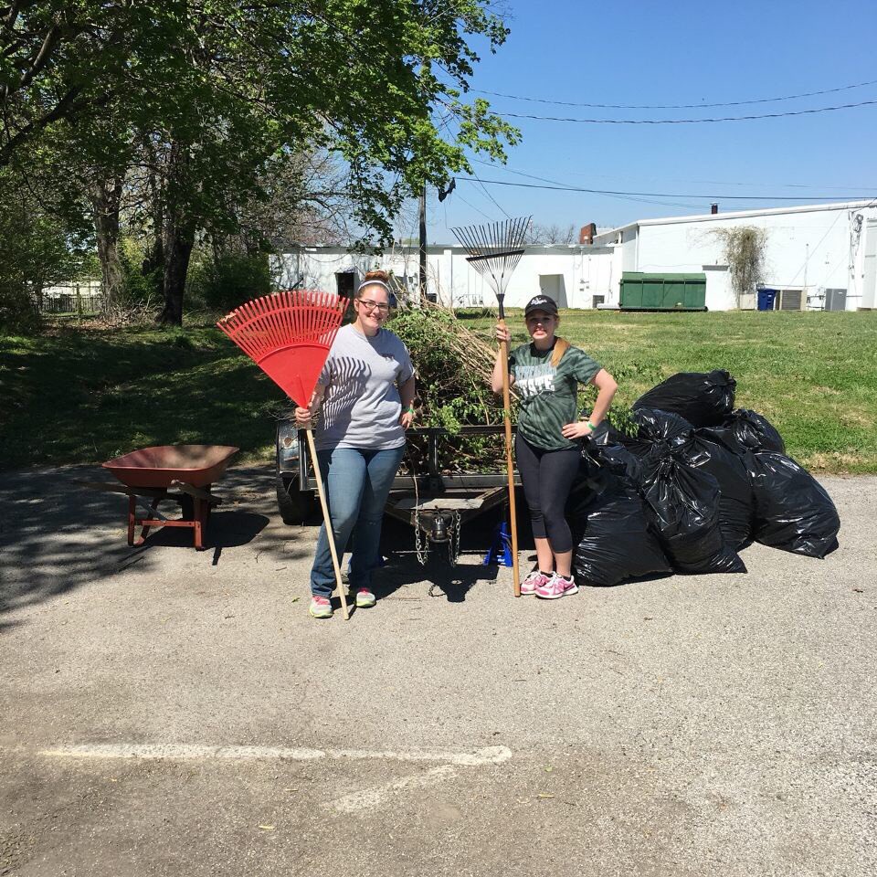 TriSigmaAI_NSU's tweet photo. What an awesome day of service 💜 #TeamNSU #NSUBigEvent #ΣΣΣ https://t.co/0bxwIXW30J