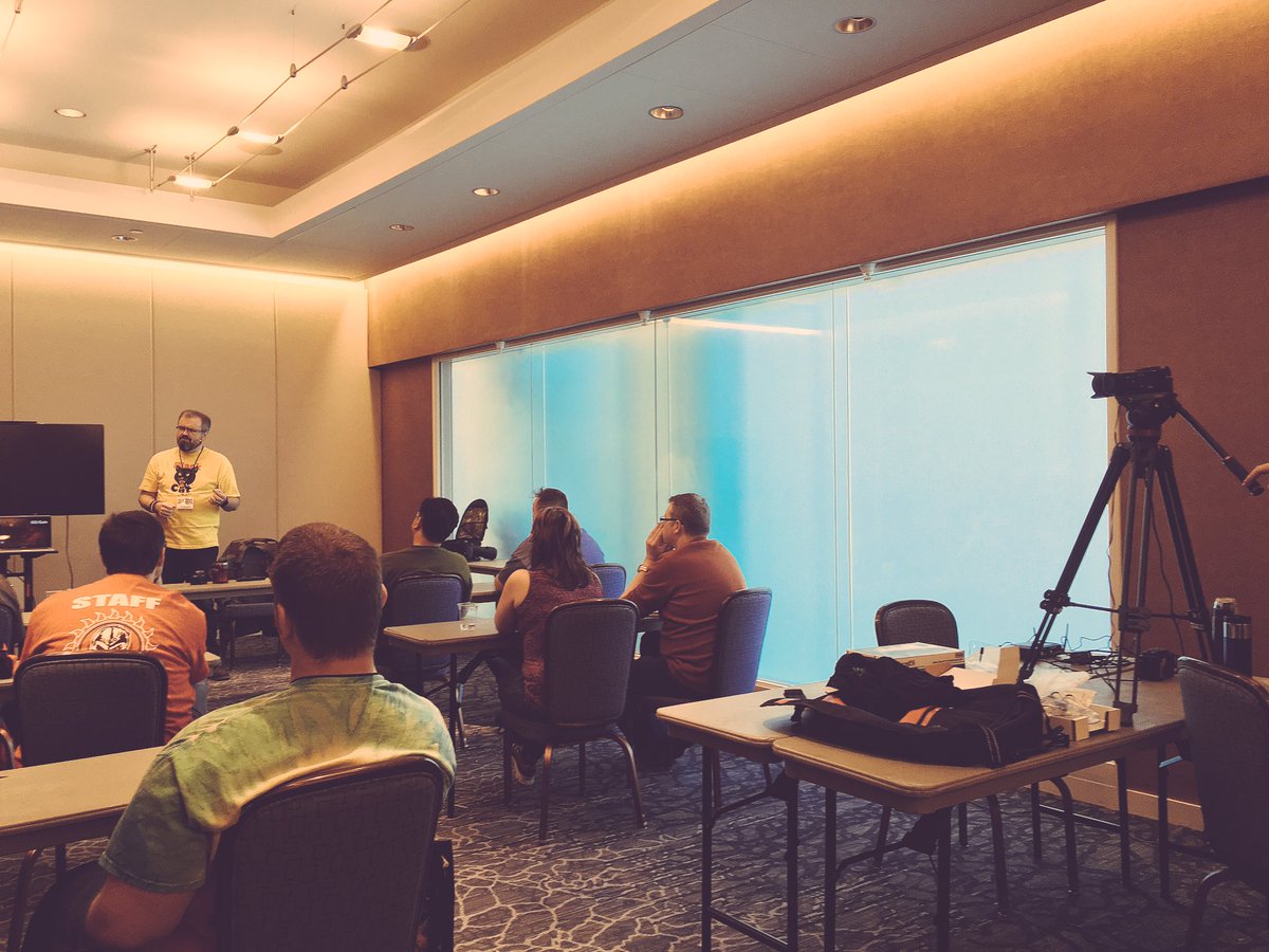 ACoatofGrey's tweet image. YouTube technical class with Atom from Tabletop Minions. #adepticon2016 #Adepticon