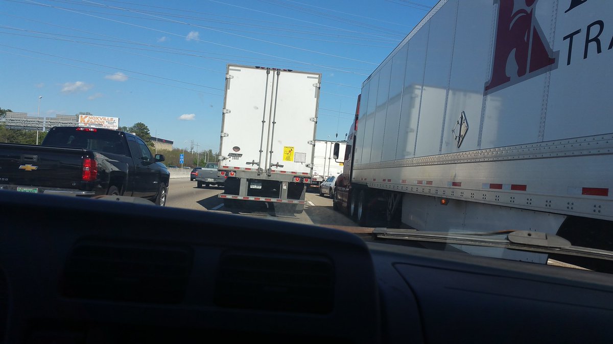LilMissKaliK's tweet photo. Best LA traffic simulator. 9 out of 10 would play again. https://t.co/ifB3YvTyu3