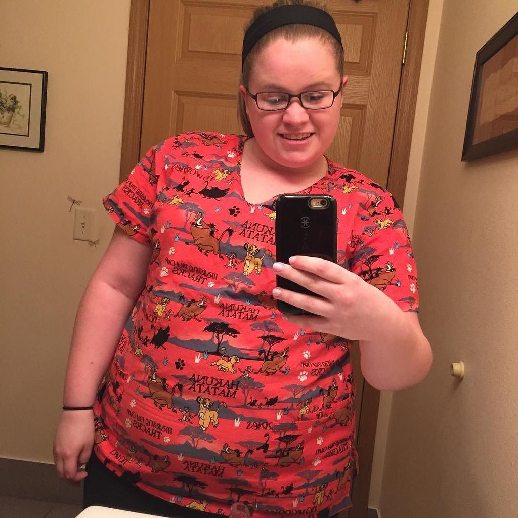 TheCaringTimes_'s tweet image. Selfie before I clock in for work. #8hrshift #cna #cnalife #money by meghan_zapfel