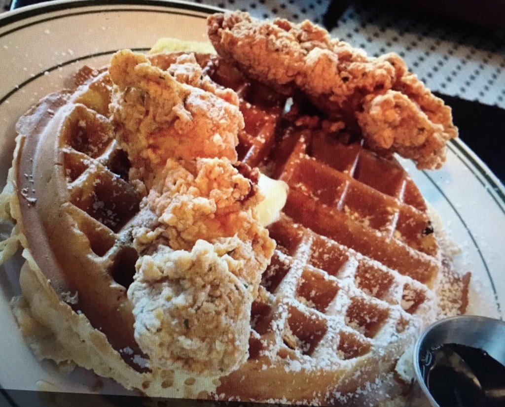 Chicken &amp; Waffles for brunch? <a href="/WynwoodDiner/">WynwoodDiner</a> Sure!