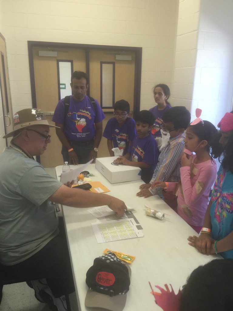 hashby02's tweet photo. #Creative Superstars from MKB about to perform their challenge solution at #DIstate @MockMavPam https://t.co/7bsUZODImK