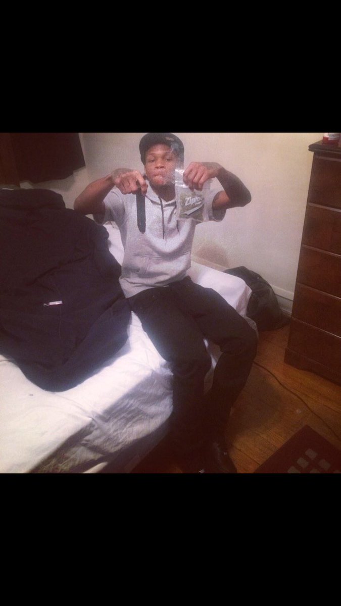 ManeskiBuck's tweet photo. You know you my dawg🙏🏽💰, #LongLiveDmoney👼🏾 #NiggazKnow https://t.co/r0ldgQpWYo