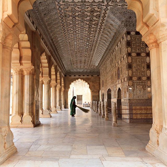 passionpassport's tweet photo. “One’s destination is never a place but rather a new way of looking at things.” — Henry Miller 

PC: @annapurnauna https://t.co/5qdX8ktAfY