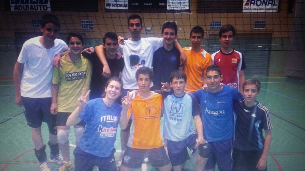 ddj_1998's tweet photo. @lau_VT @DCarreras12 @AragonVb @AlastrueJavi @javijarque98 @javieroncezgz @Jorgetoran2000 siempre #Aragón https://t.co/yiESwHErey