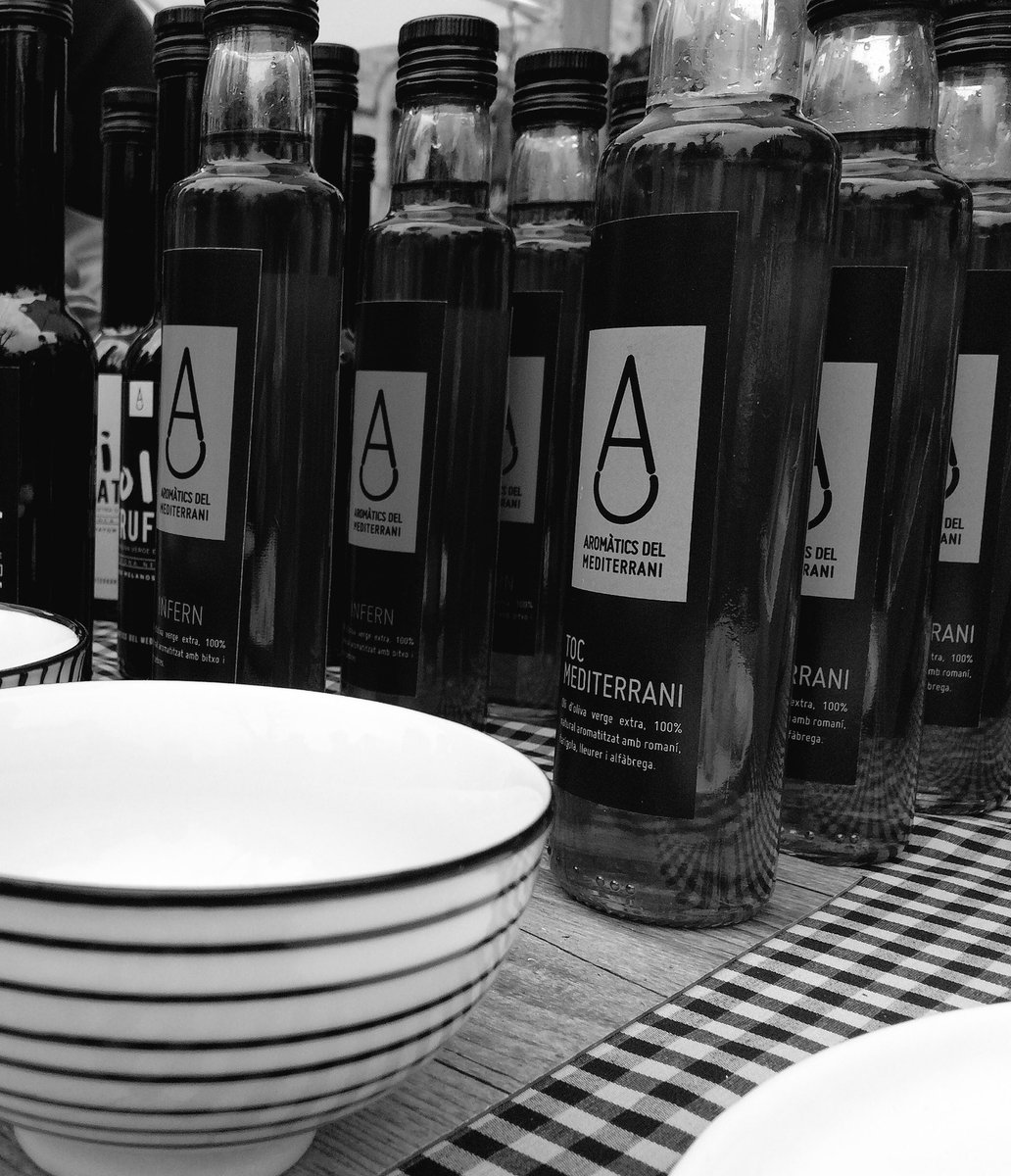 AMediterrani's tweet photo. Gran dia a @allthoseAT ! Demà més!!!! #aromaticsdelmediterrani #bcn #allthose @marcbruni22 @marcSPorta @adrigarci89 https://t.co/toJLKI0R41