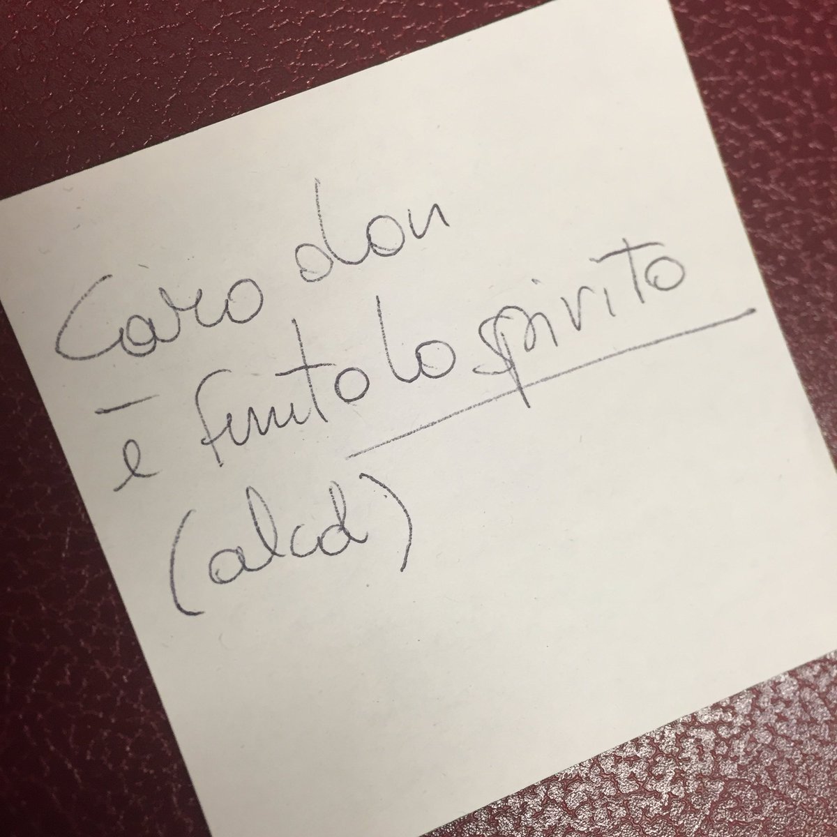 Biglietto lasciato in sacrestia, necessitava spiegazione tra parentesi. #parrocostory