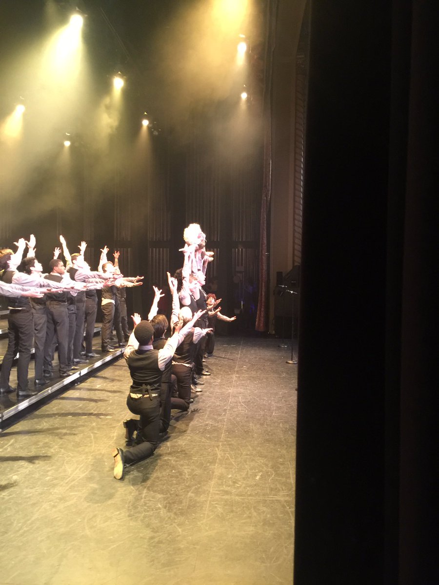 MsidePerfArts's tweet photo. Marilyn has arrived at the Genesee! @showchoirs @EsaSplash #FAMEchicago https://t.co/kIWnabKVAr