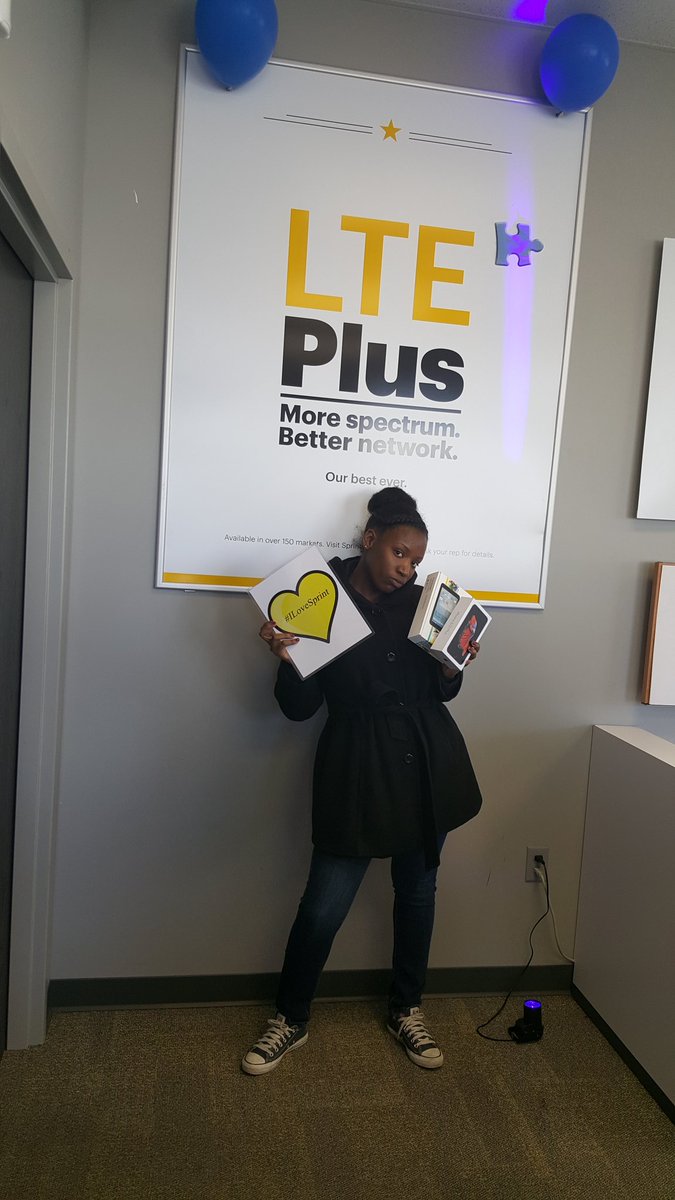 Way to port-in from T-Mobile and receive a free tablet. #LIUBSuccess. @uwtinadrinka @uwDirkZunker <a href="/angelaperrywi/">Angela Perry</a>