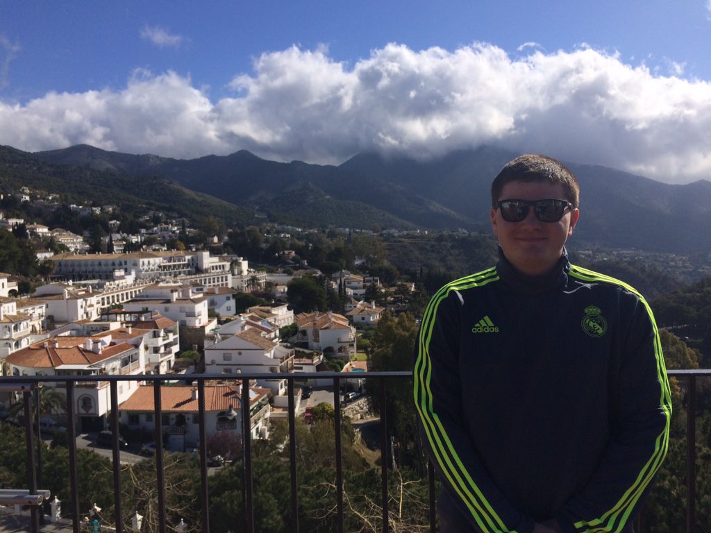 MFHSSpain2016's tweet photo. The whitewashed town of Mijas (Mee-has) is a small picturesque villa in the highlands close to Málaga. https://t.co/Jb5uySSkRJ