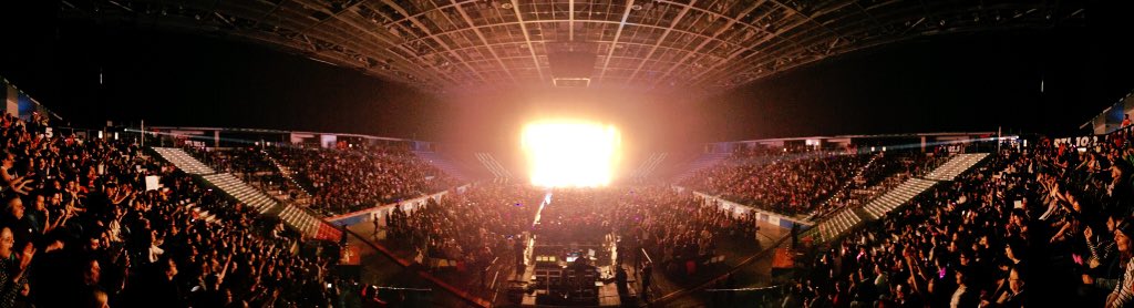 _GigiDAlessio_'s tweet photo. Torino, non potevamo iniziare meglio di così! Grazie, grazie, e ancora grazie!
#MalaterraWorldTour  #CampaniaSiCura https://t.co/hueMl6ntSZ