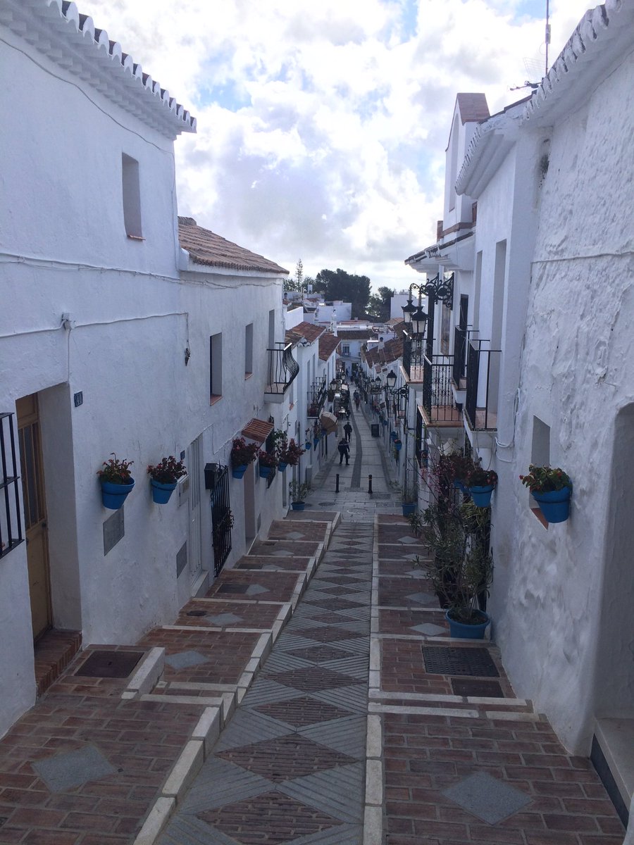 MFHSSpain2016's tweet photo. Mijas was voted "Most likely place for my vacation home". No surprise after spending the day walking the streets. https://t.co/URkdGL8JvQ