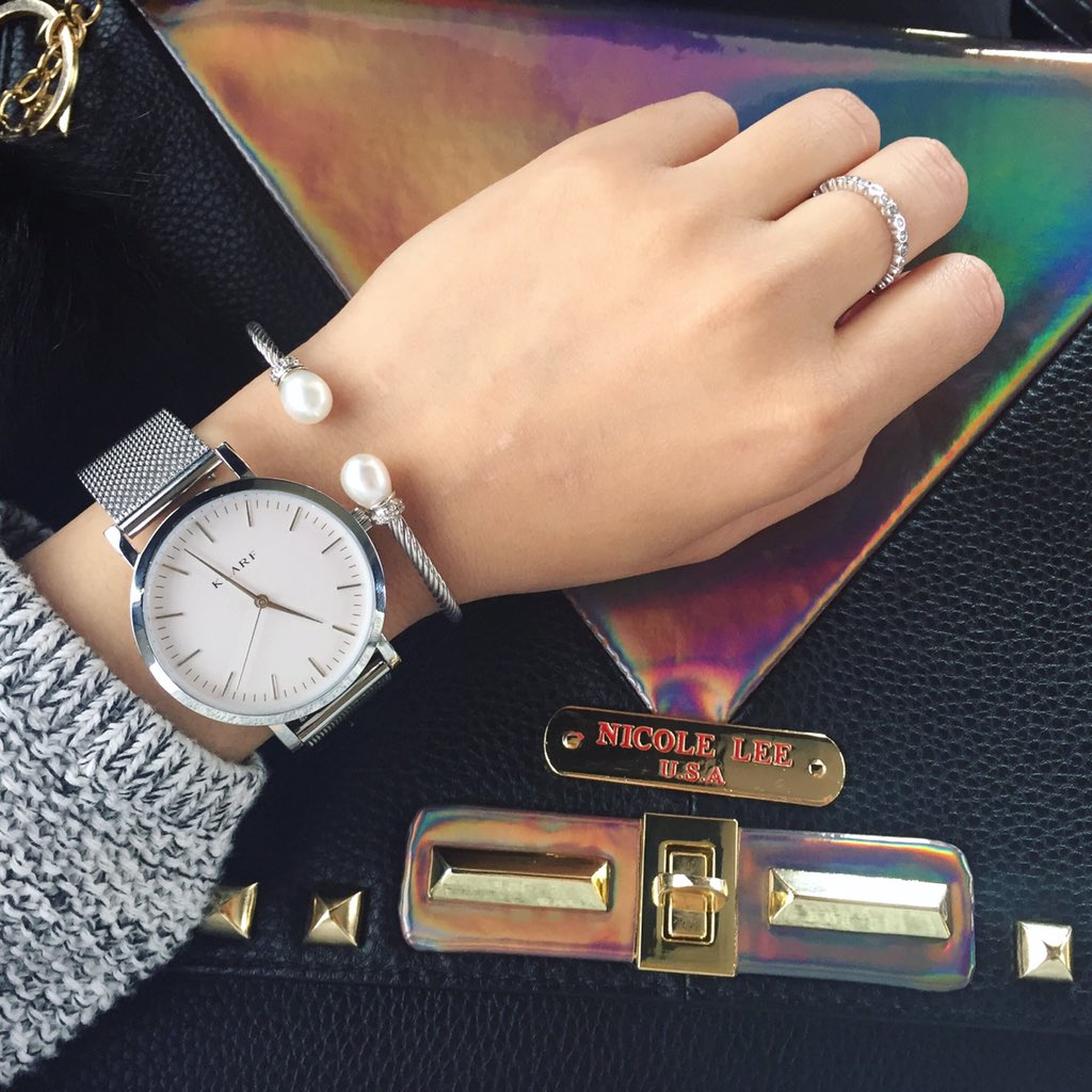 RaysaGarcia7's tweet photo. Today's accessories with @klarfwatches #Klarfwatches #Klarf 
Happy weekend everyone! 
Bag @nicoleleeusa 
#blogger https://t.co/opcV4aiurA