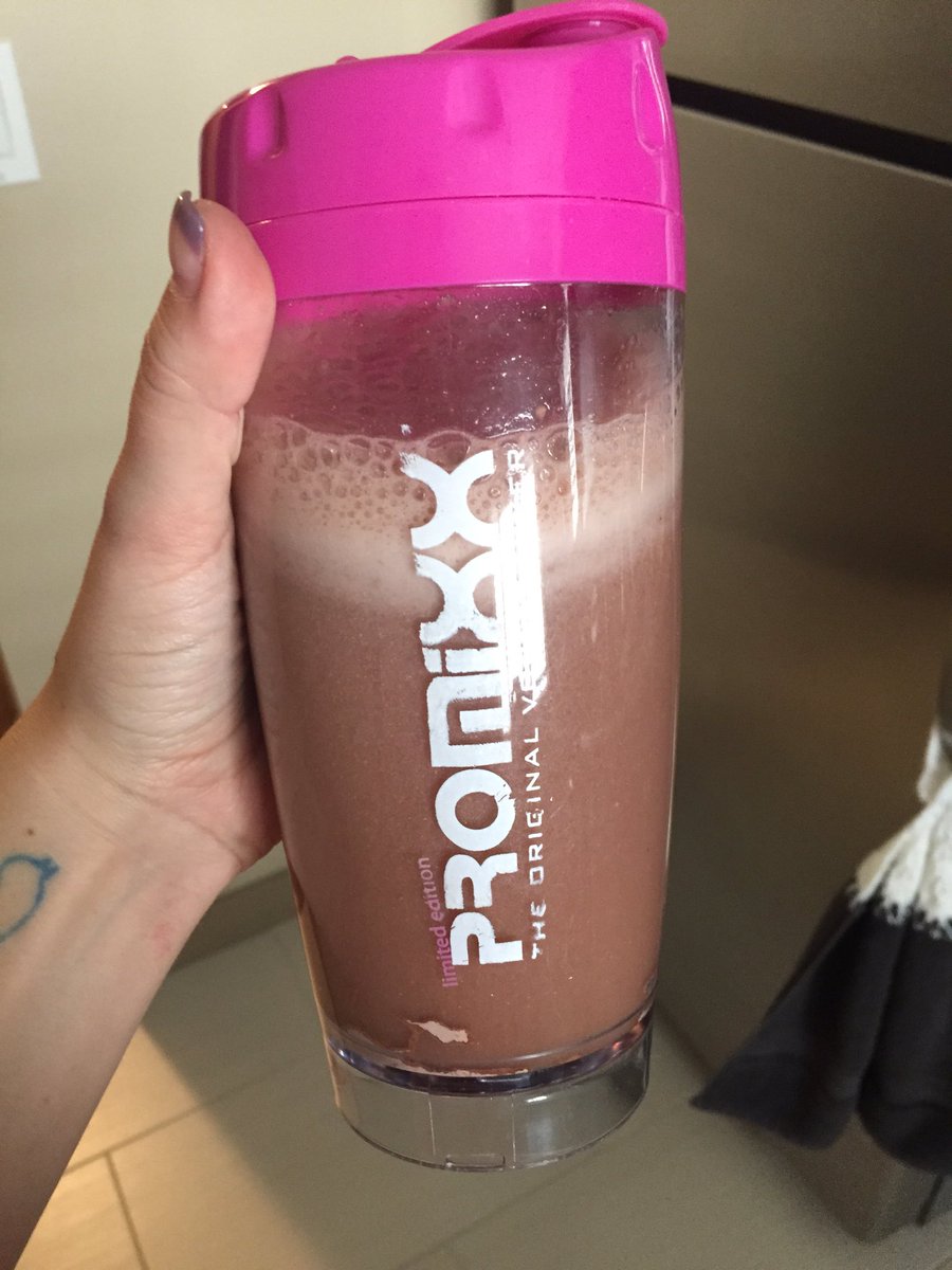 KimmieQ10's tweet photo. Love using my @PromixxCan after a long #workout! #yeg #shakingisoverrated #yegfit https://t.co/x3GS1g2wfz