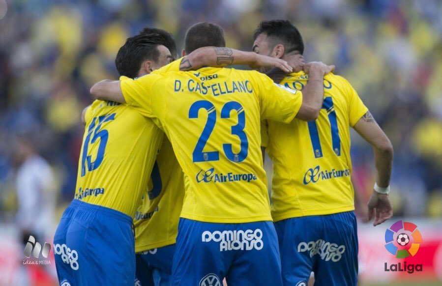 Fans_DC23's tweet photo. 🐥⚽️🏃✨💛💙 https://t.co/iTSbAOYGH6
