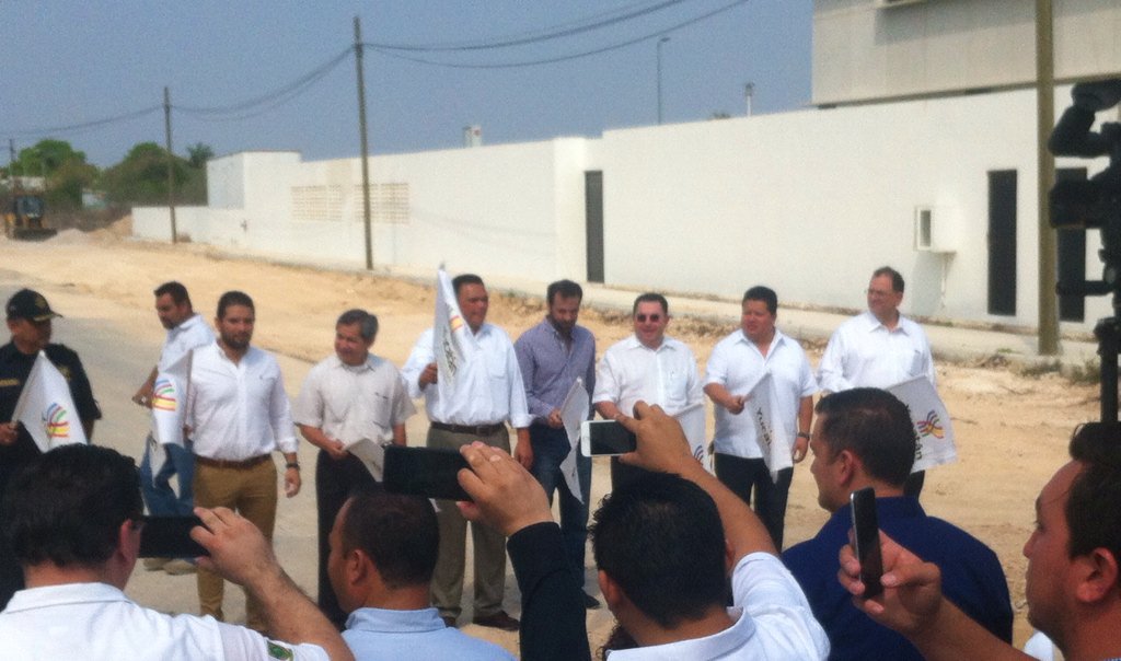 IrvingCastilloA's tweet photo. Gob.@RolandoZapataB. Decisiones y trabajo arduo del @GobYucatan, se realiza para un bienestar integral y responsable https://t.co/lRvtSGpKYP