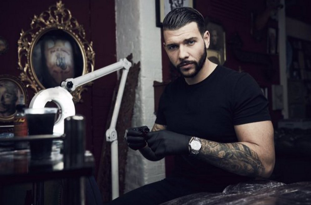 E4TattooFixers tweet picture