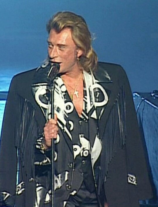 Mireille_duval's tweet photo. @JohnnySjh "Jolie petite rock'n'rolleuse" #DestinationVegas 1996 20 ans déjà. L'année de votre mariage.. Vegas 👍👊👌✌❤ https://t.co/iXQoh8l4pd
