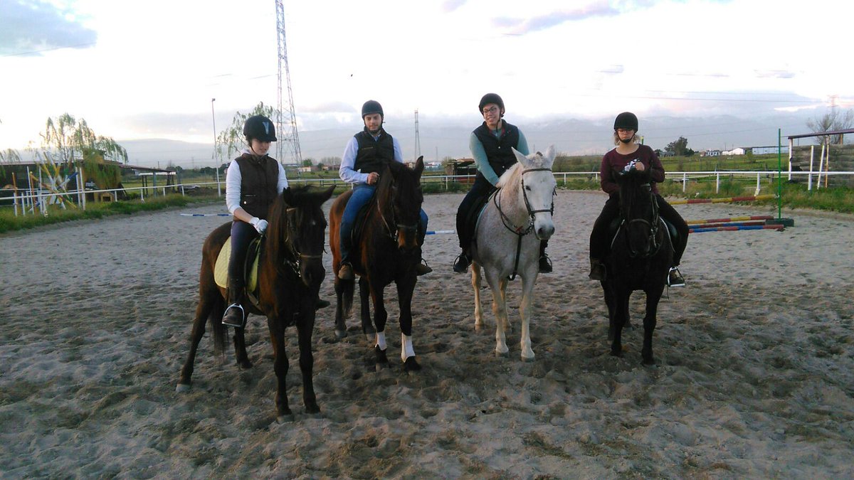 LabraAlbarran's tweet image. Tardw monta de caballo
Con #zaida mesa cordero#
Con #david rollano&quot;#
Con #hector Mateos nevado#
