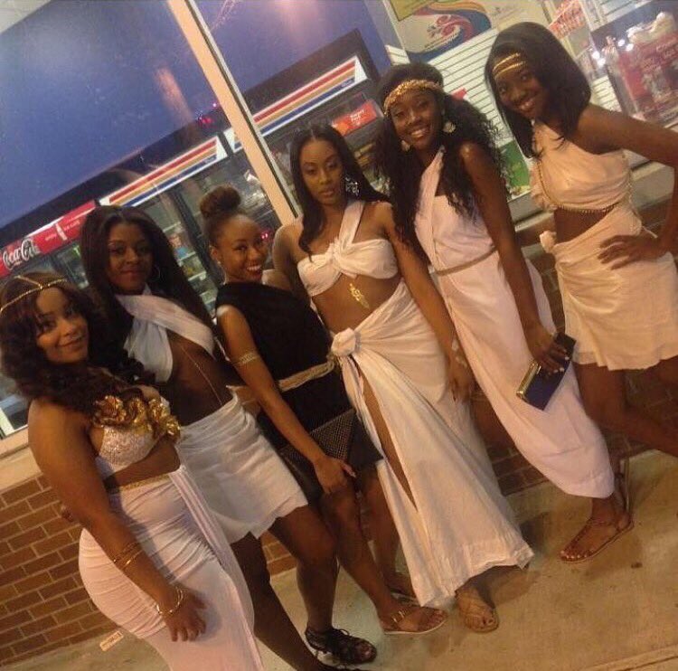 cokososweet's tweet image. Get your TOGAS!!! #GSU  #April7th Save the date! #CRAFTatl