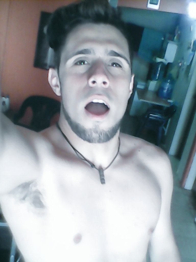 RonnyPeraza's tweet photo. #22Dias #Mi #Cumpleaños  #Sonrie #BuenSabadoDe #Tragos #Discos https://t.co/wMbWGpWyhf
