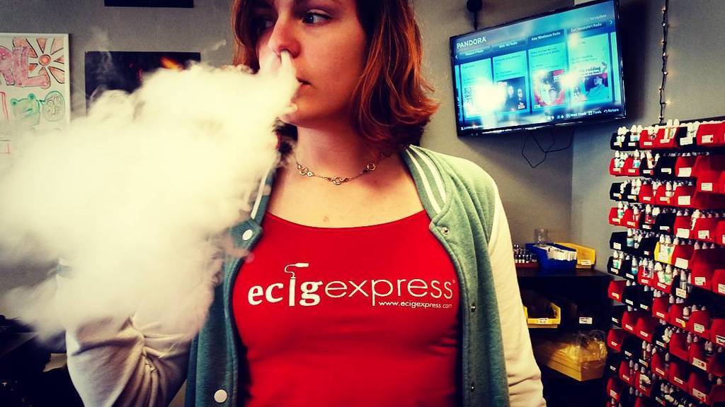 TweeterBham's tweet photo. Happy Saturday <3 #ecx #ecigexpress #bham #bellingham #pnw #vapefam #vapelife #vapers #clo… https://t.co/m7qEtgBTJI https://t.co/uPWLdUiLbh