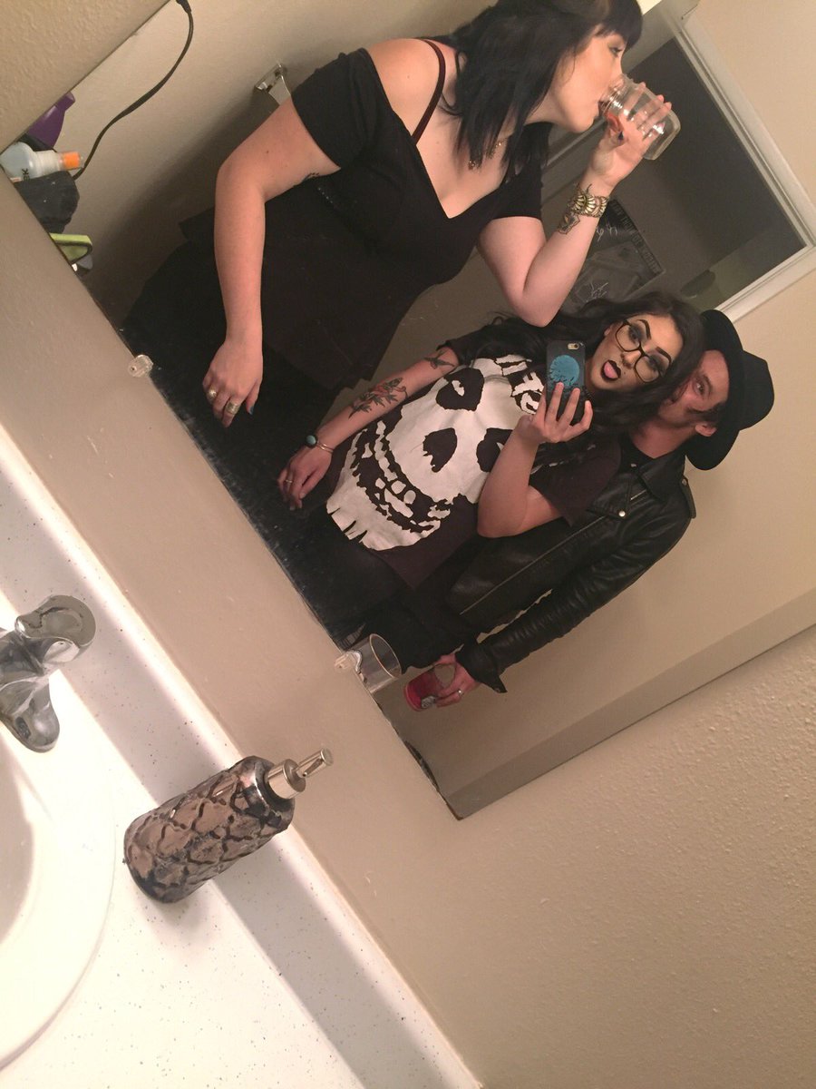hatchasnatch's tweet photo. we don't fuk witchu #babebrigade https://t.co/AHm30Qoc9I