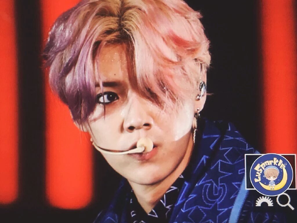 EXOtics_hunhan's tweet photo. who. is. luhan? https://t.co/NMEvEXn5f3