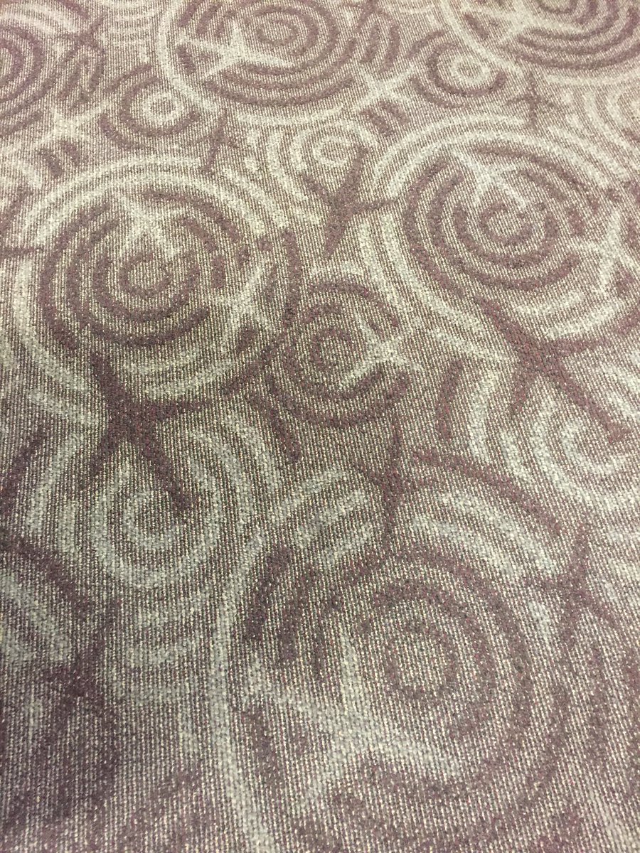 news2meeh's tweet photo. The carpet at Phoenix Sky Harbour..
#trippy #whichplaneismine #flyinhome https://t.co/v5nmHTCNUY