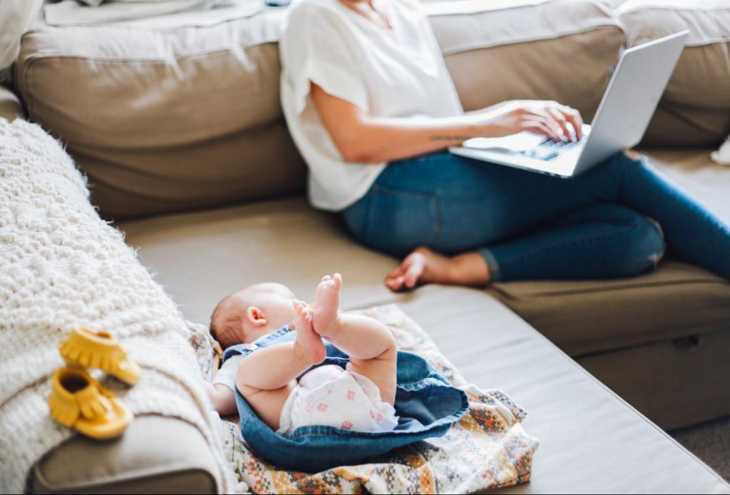 ForbesWomen's tweet photo. Read one woman's answer to having it all while starting a startup and giving birth: 
https://t.co/AfEiUGBCzM https://t.co/N6roN68EPA