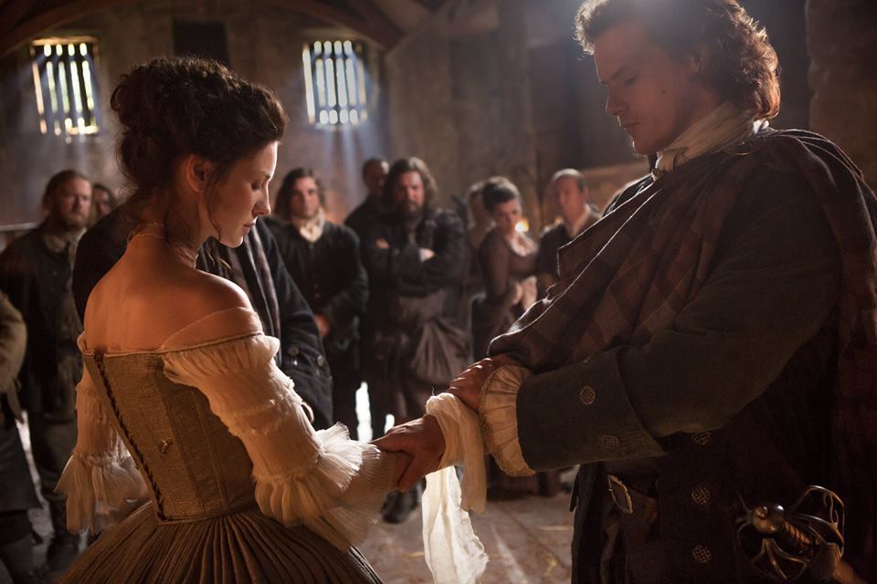 OutlanderAmbass's tweet photo. Blood of my blood, bone of my bone *SIGH* #OutlanderMarathon great moment. https://t.co/Yz7XmQ2Kcj