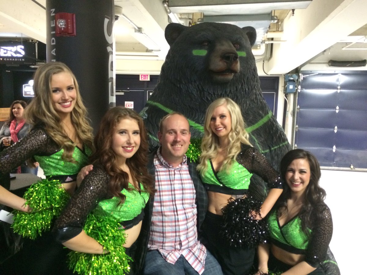kstephanson's tweet photo. @SaskRushLAX taking down @NLLRoughnecks tonight #rush #BuildATradition #rushnation #SendEmHomeCrying https://t.co/E1rOKQYn9x
