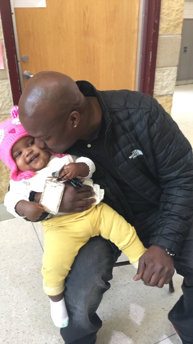 OneNashan's tweet image. Love seeing my Dad with my child. 😍 #FirstGrand