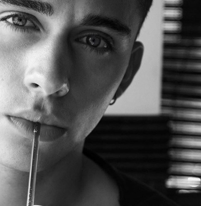 onlinenesss's tweet photo. Like for a fop #dm #lonely #openrpforgirls #dirtyrp #singlerp #newrp #hotrp #openrp #perfectrp #sexrps #sex #sexrp… https://t.co/w8Gr6VQSf3